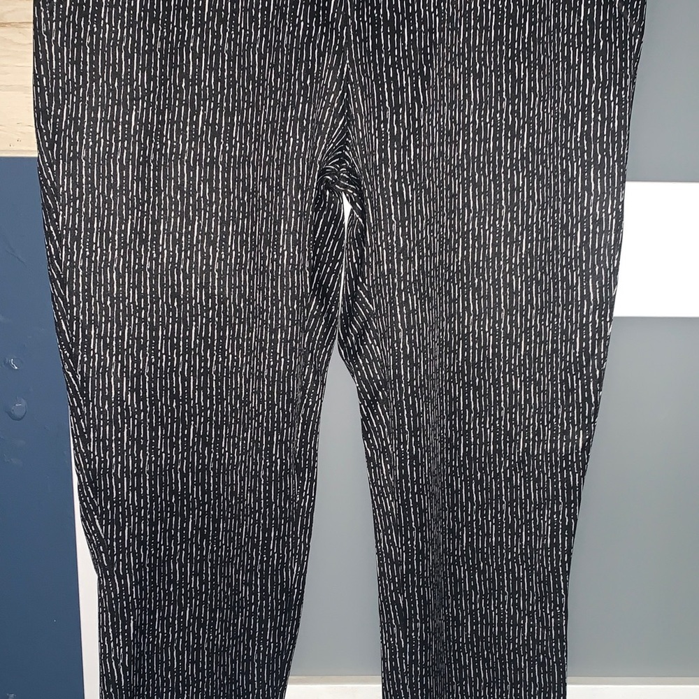 JVINI Black and White Skinny Pants - Picture 3 of 6